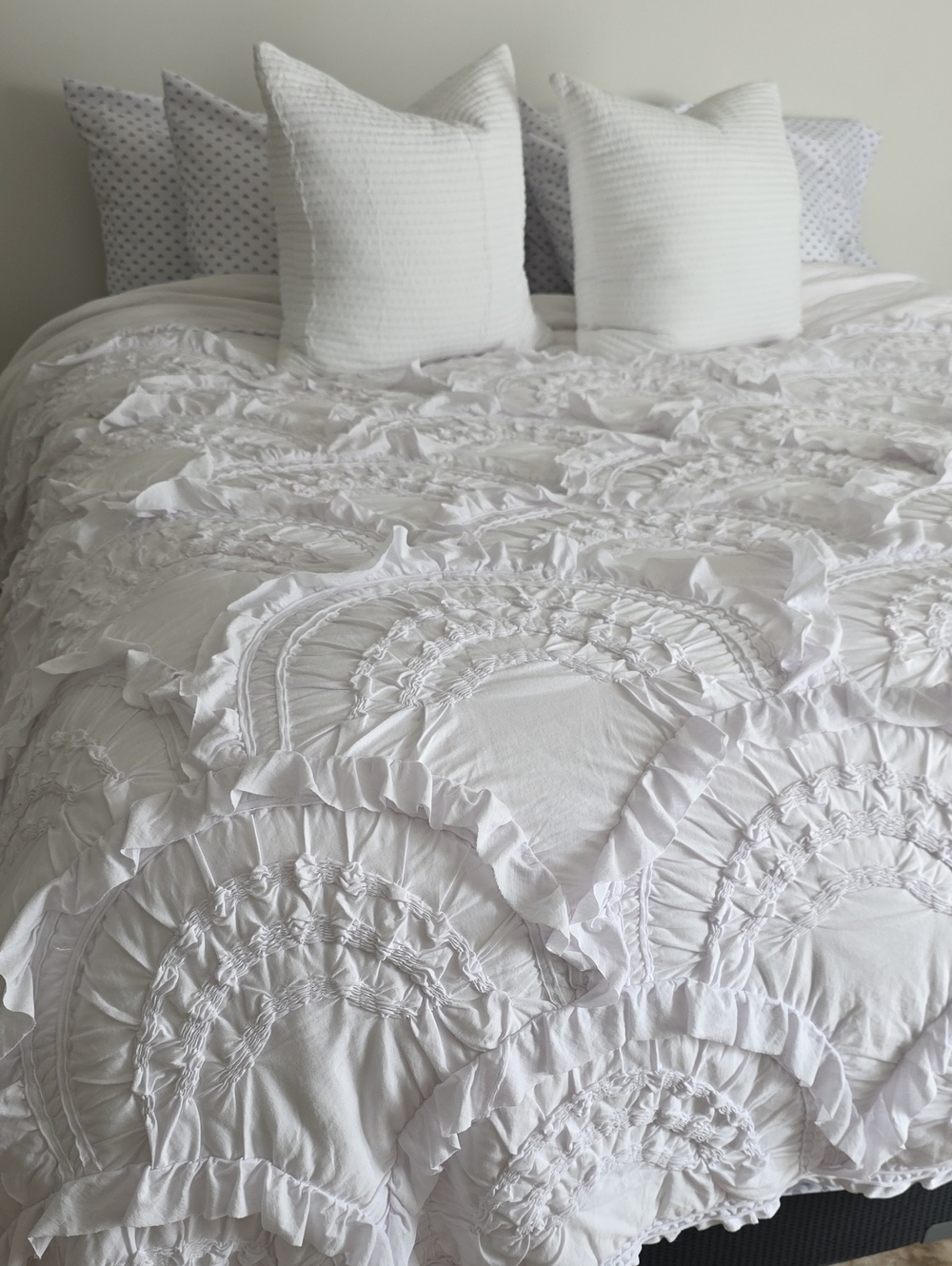 Anthropologie King White Ruffled Arch-Detail Quilt